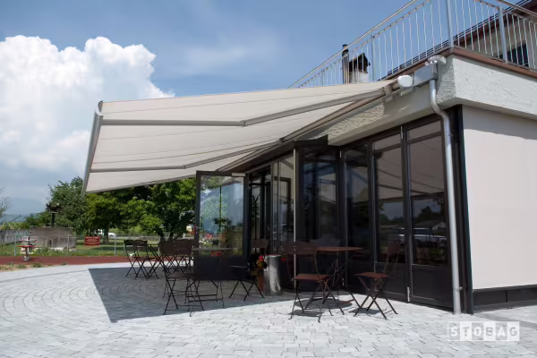 Velkoplošná kazetová markýza RESOBOX